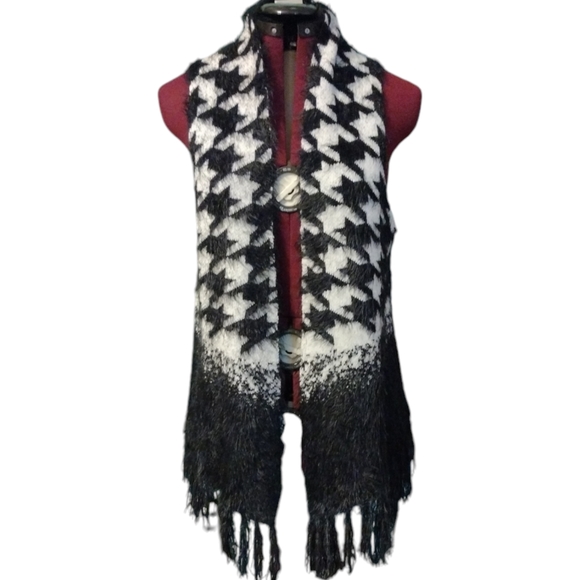 Warm fuzzy soft boho shaggy black white stretch weave knit sweater Fringe vest - Picture 6 of 7